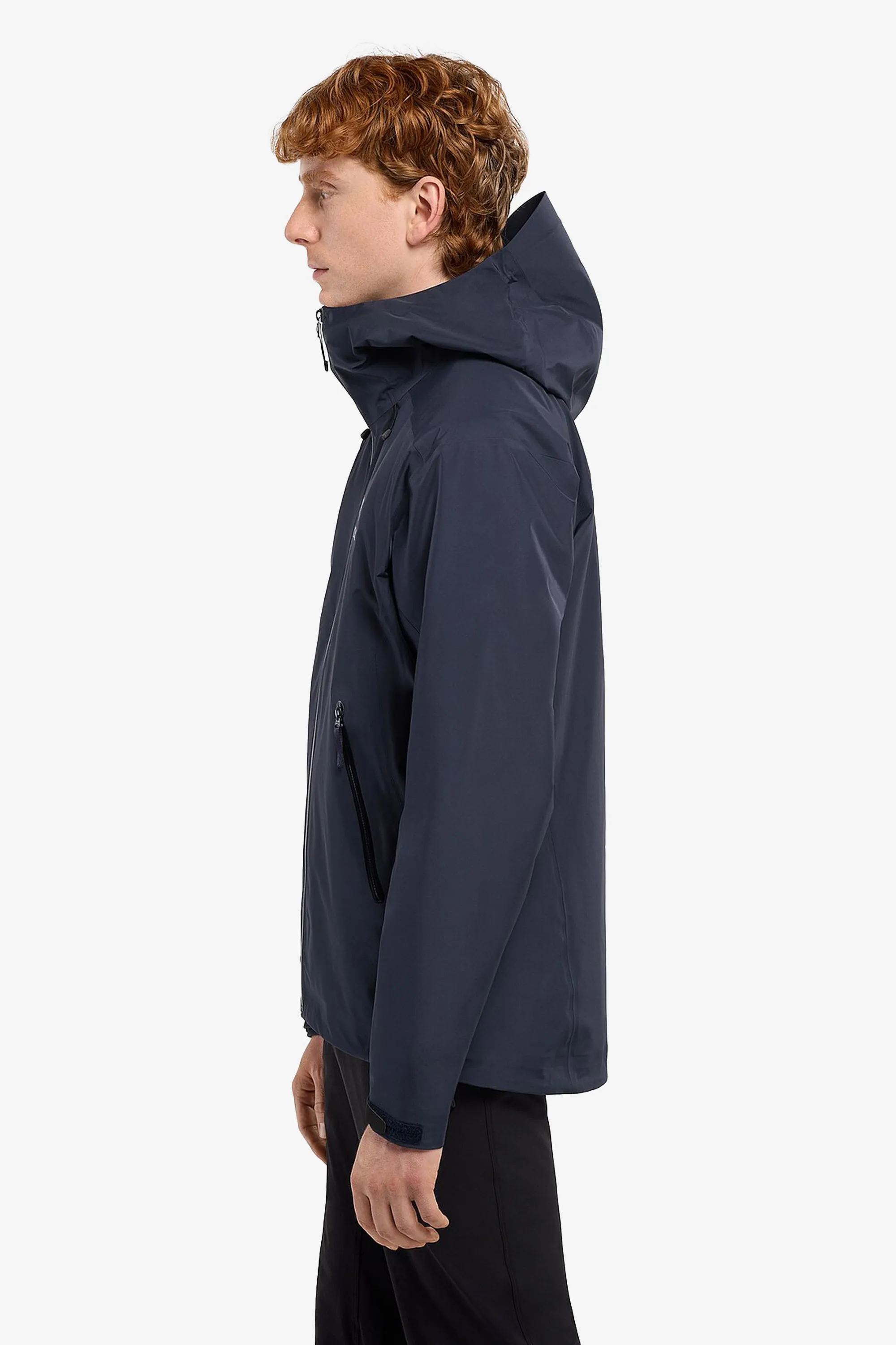 Arc'teryx Men's Beta LT Jacket in Black Sapphire