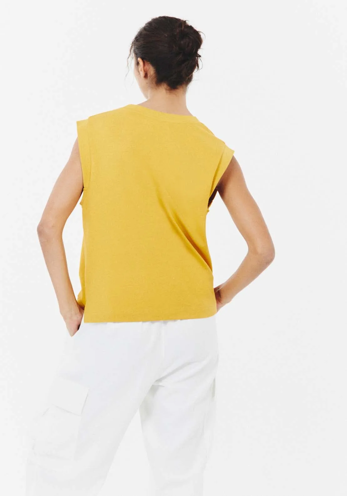 Front text sleeveless T-shirt - Yellow