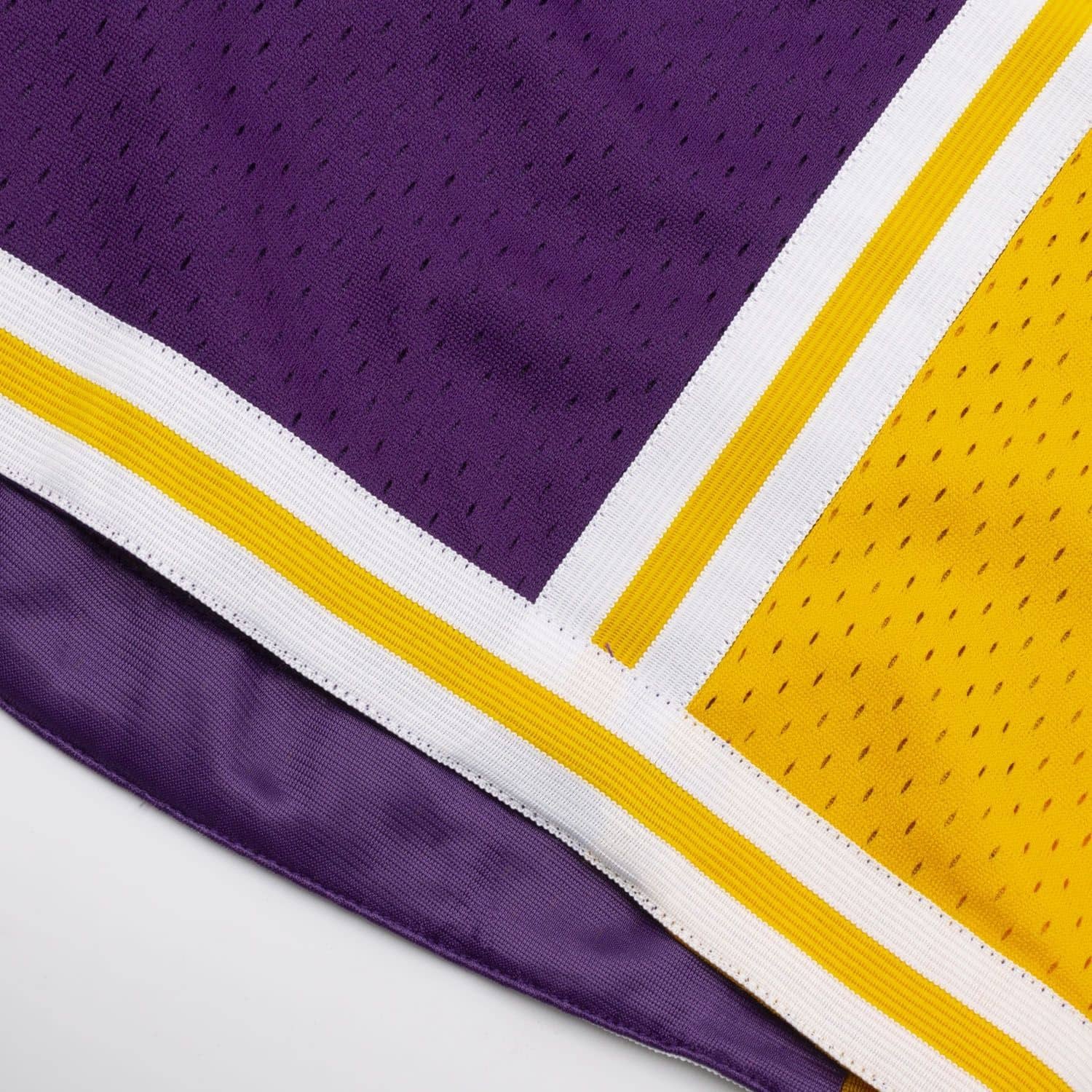 M&N NBA Swingman Shorts Los Angeles Lakers Road 1984-85