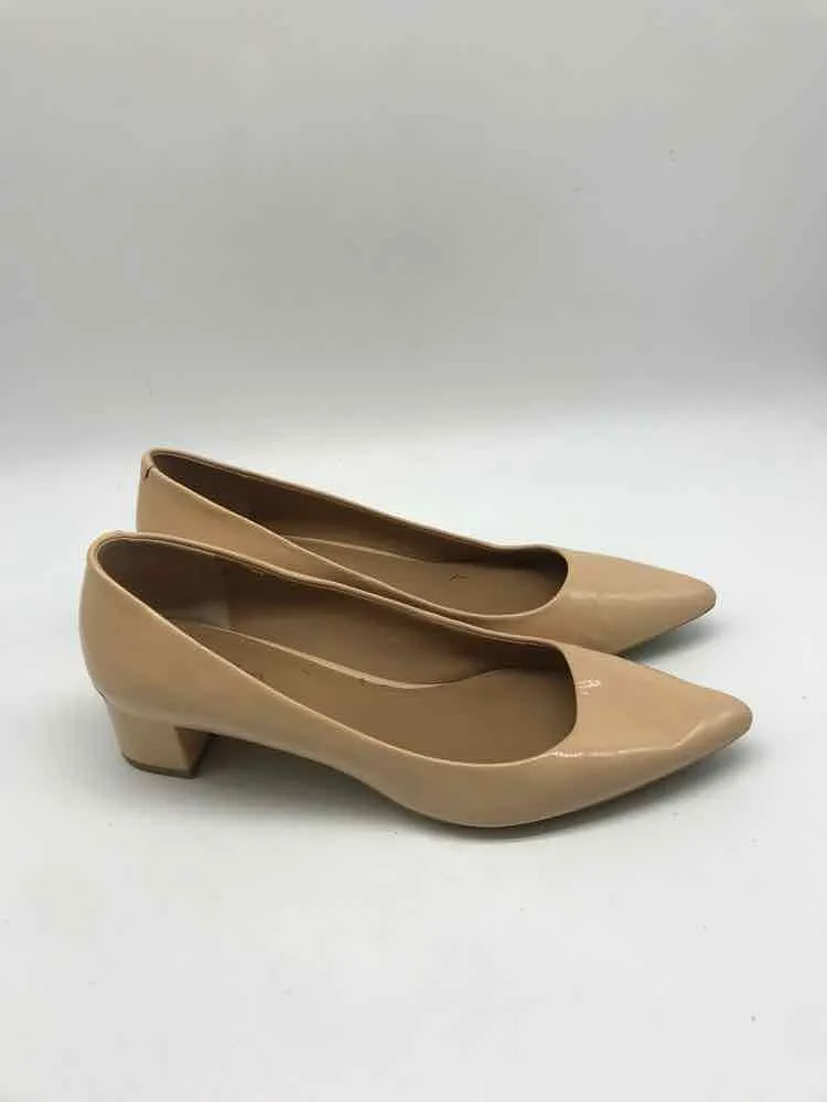 Pre-Owned Calvin Klein Tan Size 7.5 Block Heels