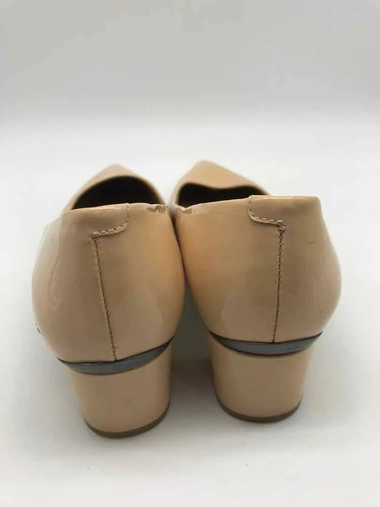 Pre-Owned Calvin Klein Tan Size 7.5 Block Heels