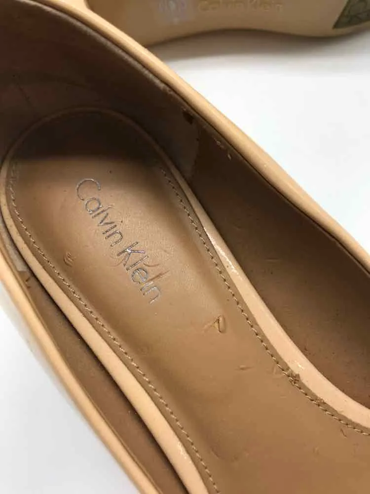 Pre-Owned Calvin Klein Tan Size 7.5 Block Heels