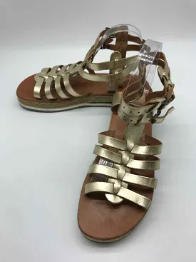 Pre-Owned Esiot Gold Size 41 Strappy Sandals