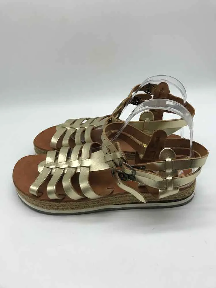 Pre-Owned Esiot Gold Size 41 Strappy Sandals