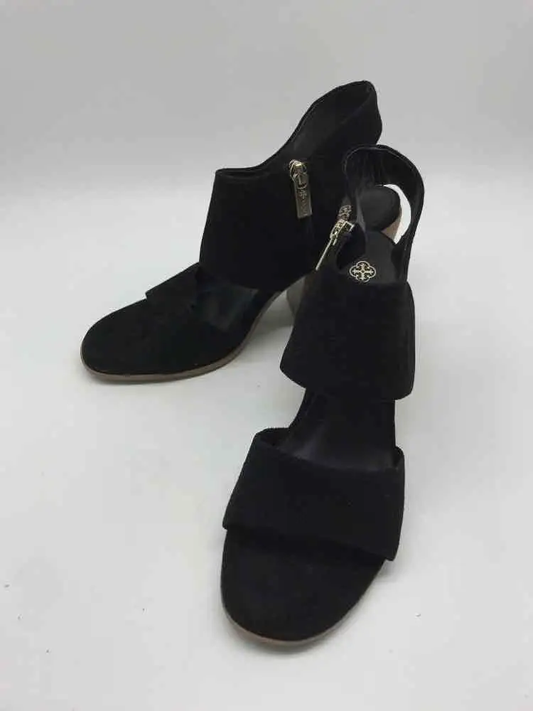 Pre-Owned Isola Black Size 8.5 Strappy Heels