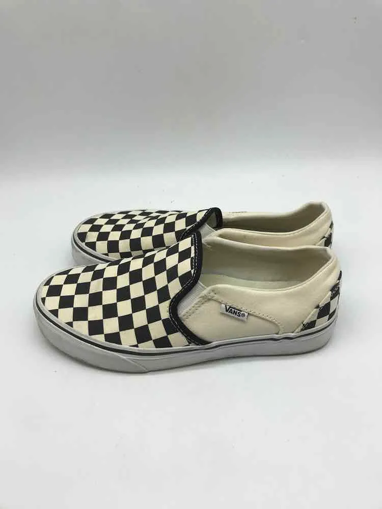 Pre-Owned Vans Ivory Size 7 Slip On Flats