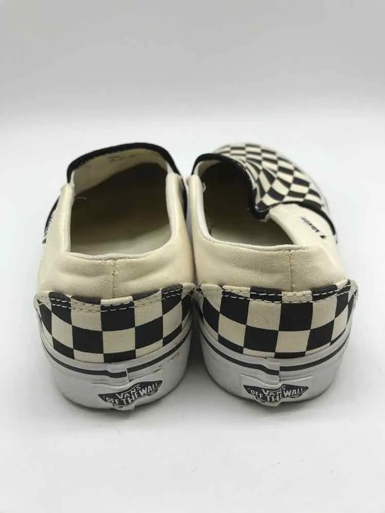 Pre-Owned Vans Ivory Size 7 Slip On Flats