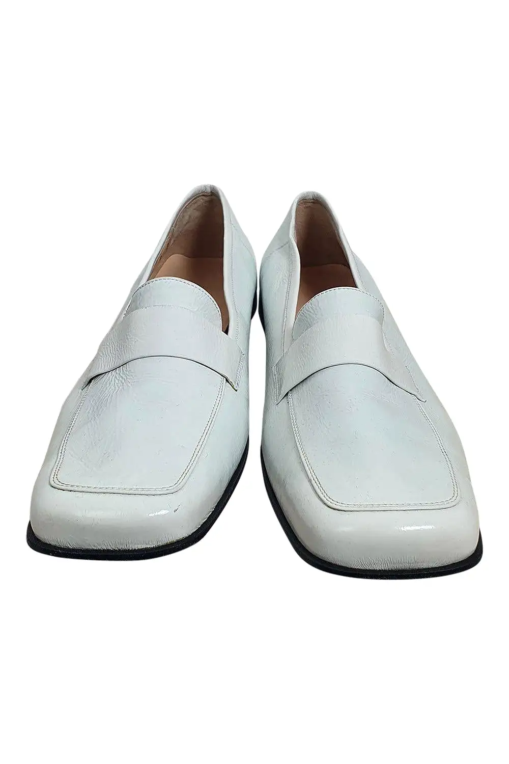 SALVATORE FERRAGAMO White Patent Leather Square Toe Court Shoes (US 9 B | UK 7)